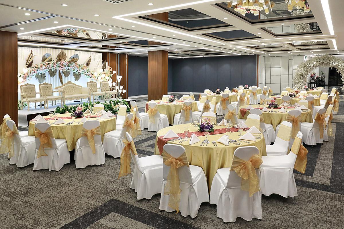 Mercure Jakarta Cikini Esterno foto