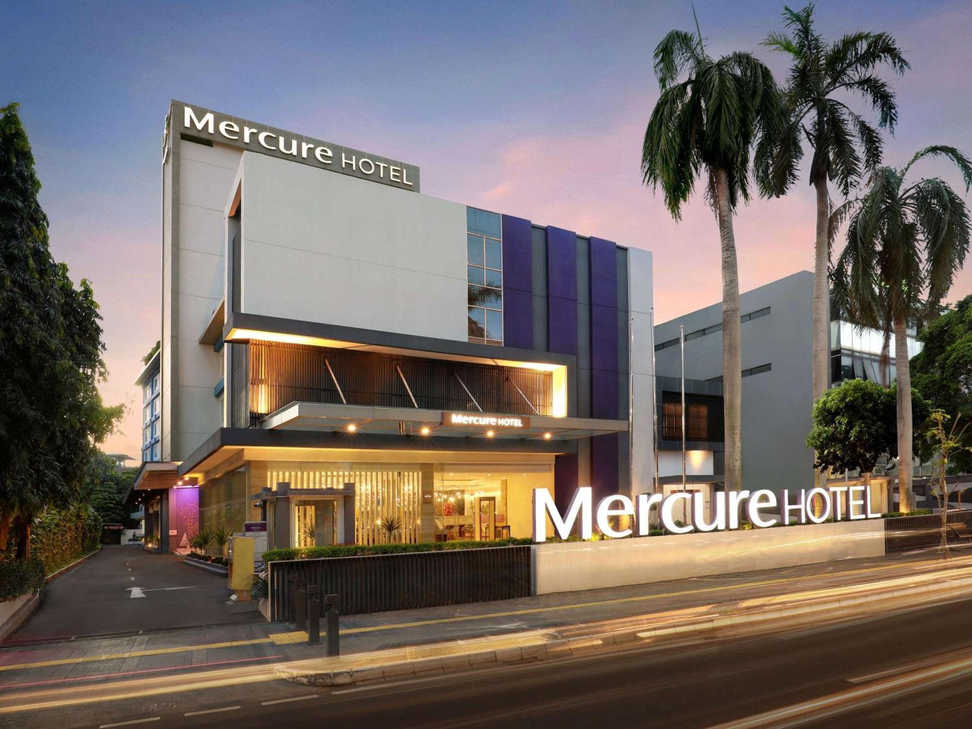 Mercure Jakarta Cikini Esterno foto