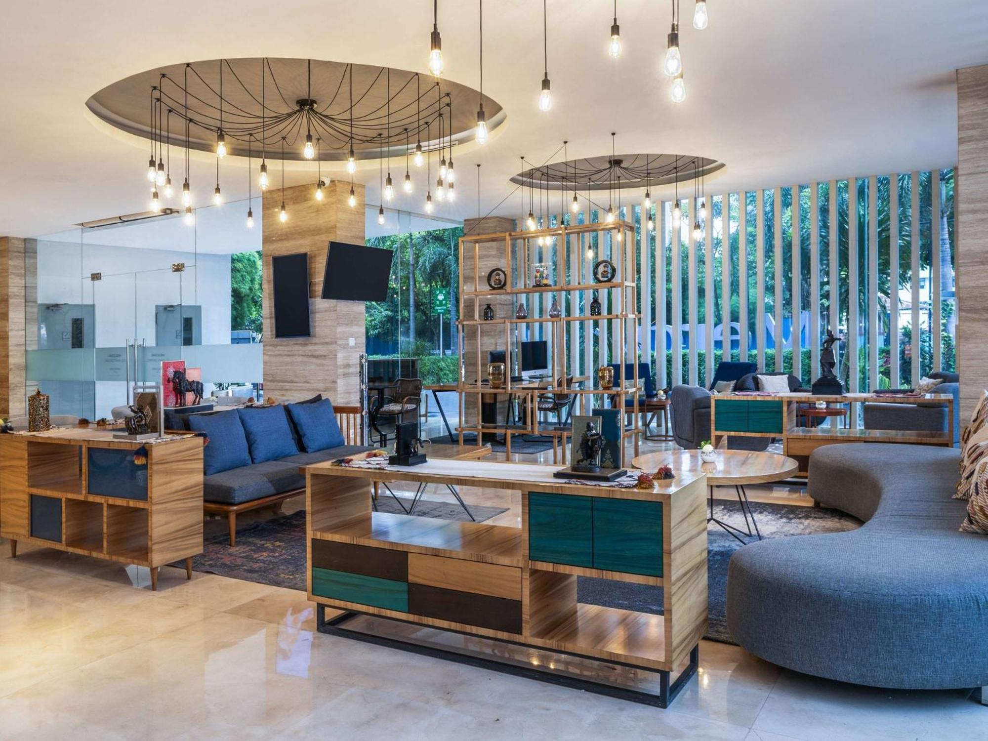 Mercure Jakarta Cikini Esterno foto