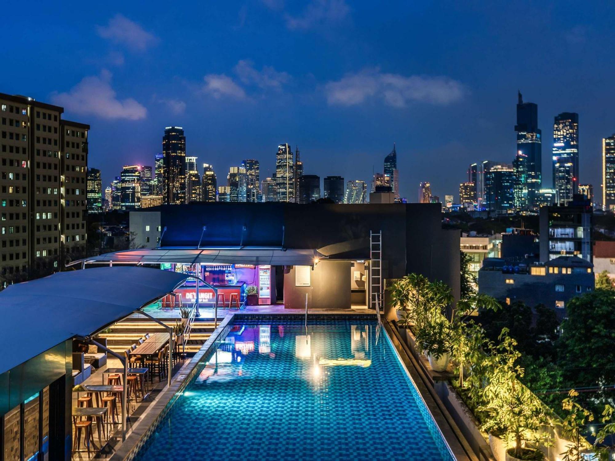 Mercure Jakarta Cikini Esterno foto
