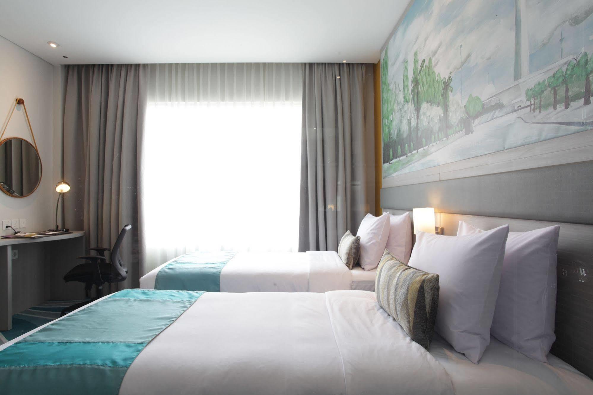 Mercure Jakarta Cikini Esterno foto